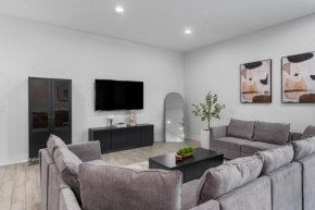 Mega Sized Luxury - Up to 24 Ppl - Downtown Access